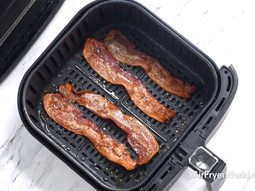 Cooked bacon in air fryer