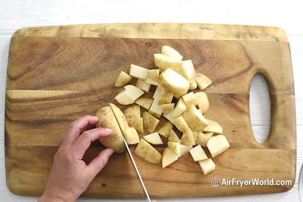 Cutting potatoes