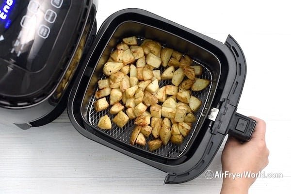 Finished Potatoes in air fryer