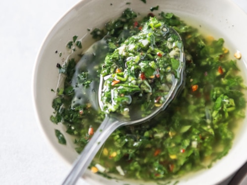 Does Chimichurri Need to Be Refrigerated: Essential Storage Tips