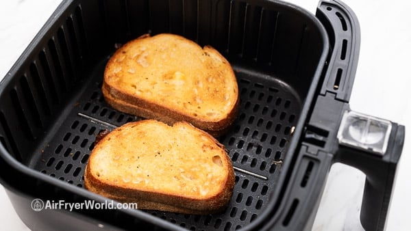 cooked grilled cheese
